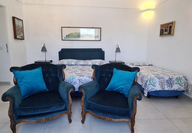 Appartamento a Ponza - Turistcasa - Corso Umberto 110 -