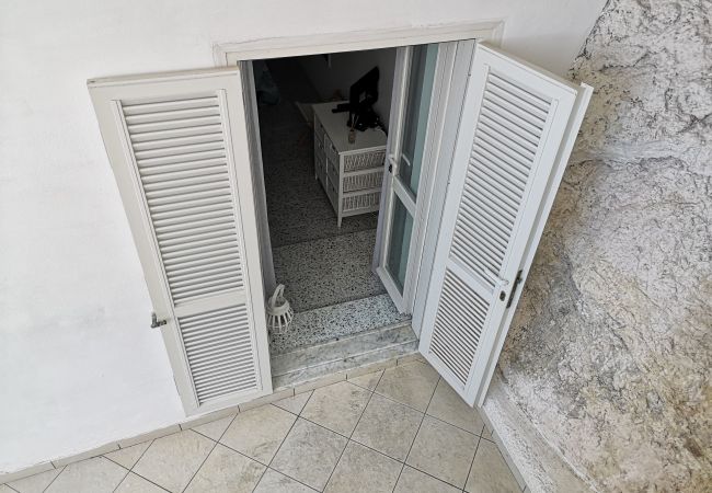 Affitto per camere a Ponza - b&b Casa d'aMare - Acqua di sale -