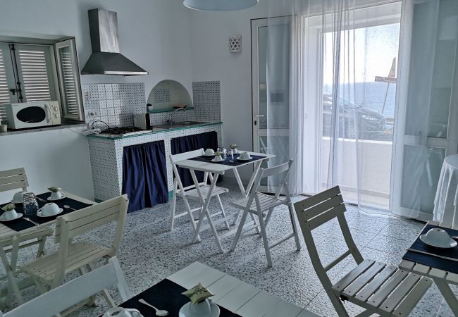 Affitto per camere a Ponza - b&b Casa d'aMare - Acqua di sale -