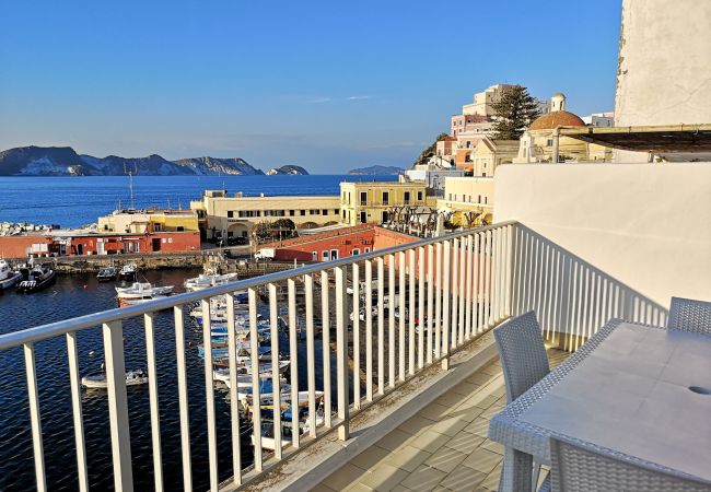 Appartamento a Ponza - Turistcasa - Corridoio 34 -