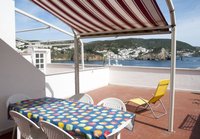 Appartamento a Ponza - Turistcasa - Corso Umberto 81 -