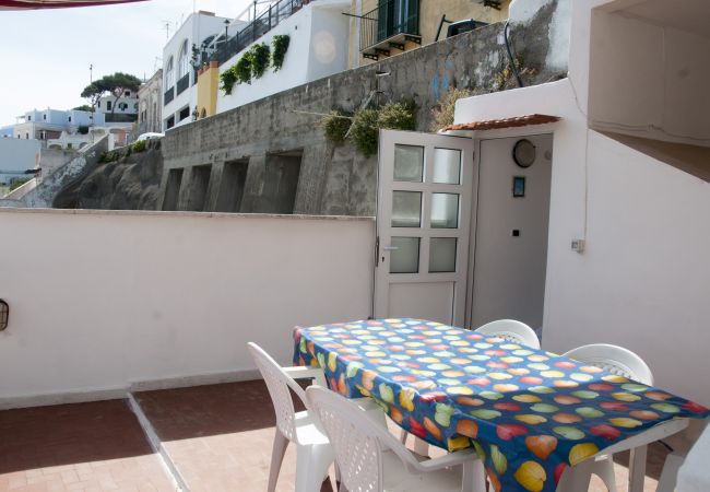 Appartamento a Ponza - Turistcasa - Corso Umberto 81 -