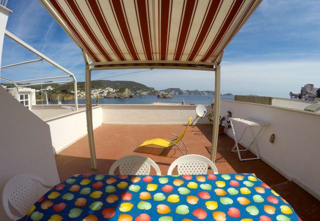 Appartamento a Ponza - Turistcasa - Corso Umberto 81 -