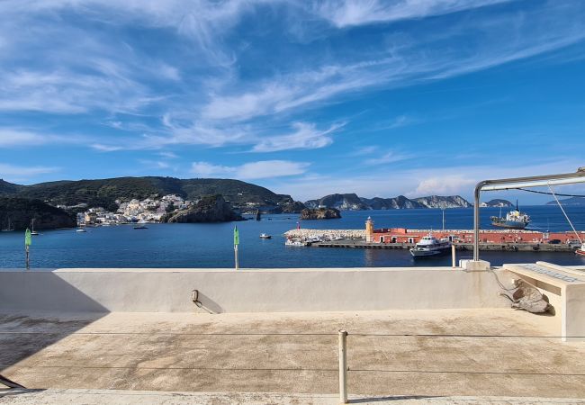 Appartamento a Ponza - Turistcasa - Corso Umberto 81 -