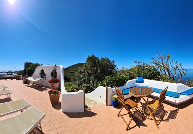 Villa a Ponza - Turistcasa - Villa Il Gabbiano -