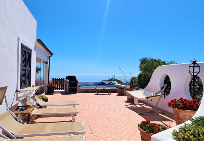 Villa a Ponza - Turistcasa - Villa Il Gabbiano -