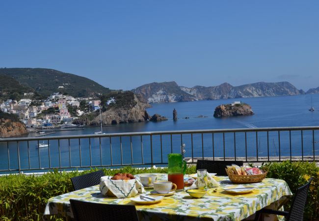 Villa a Ponza - Turistcasa -Villa  La Limonaia a mare