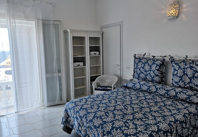 Zimmeranmietung in Ponza - b&b Casa d'aMare - Il Mare in una stanza -