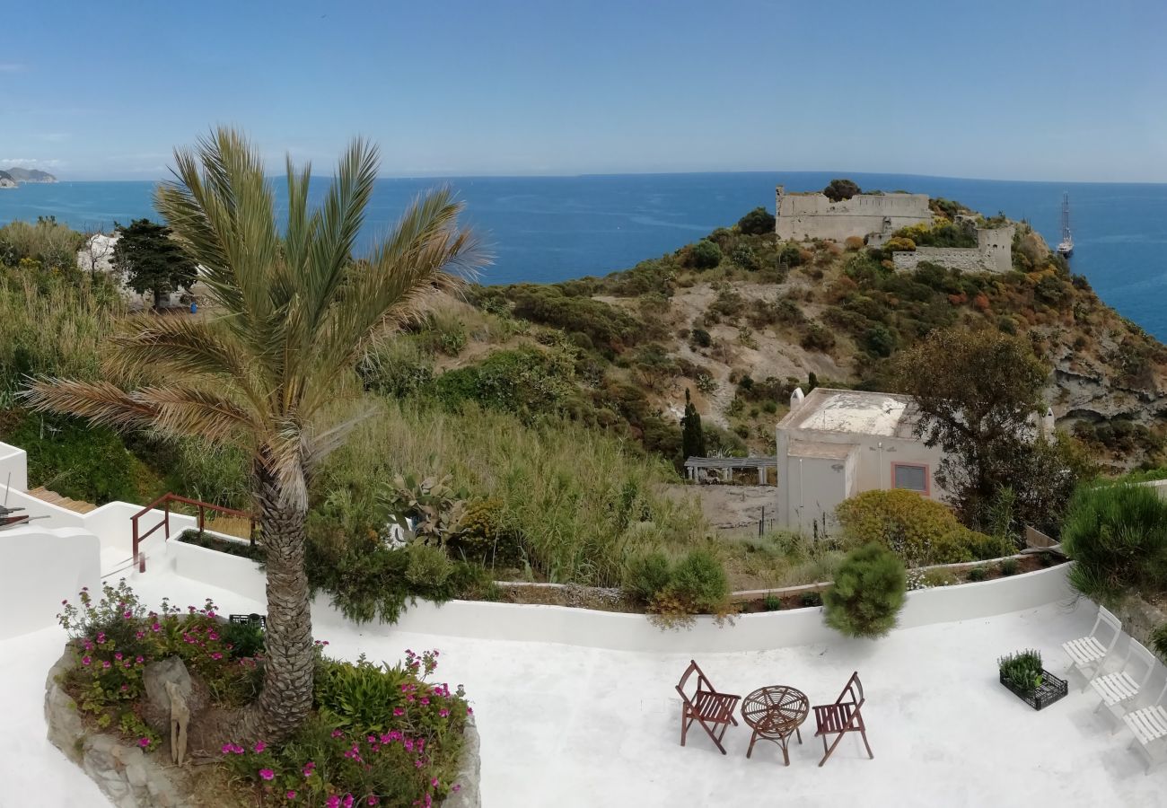 Ferienwohnung in Ponza - Turistcasa - Frontone 47 -