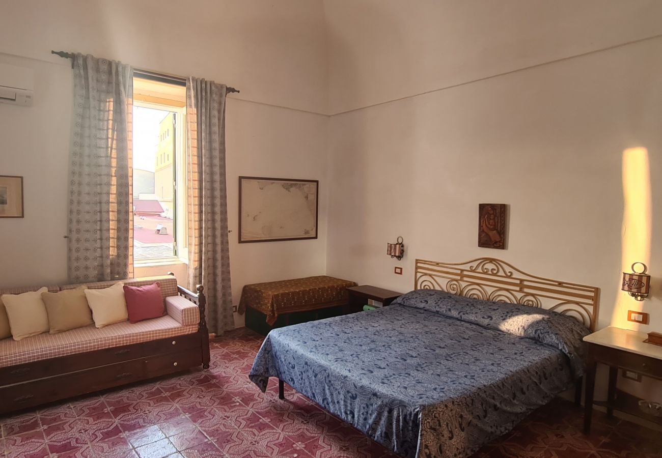 Ferienwohnung in Ponza - Turistcasa - Il soldino 46 -