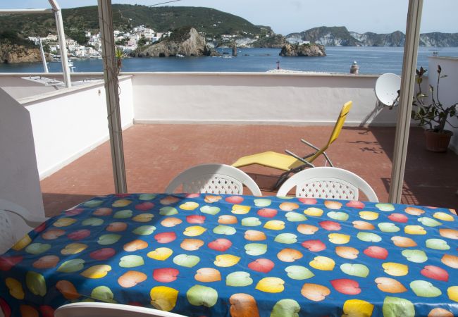 Ferienwohnung in Ponza - Turistcasa - Corso Umberto 81 -