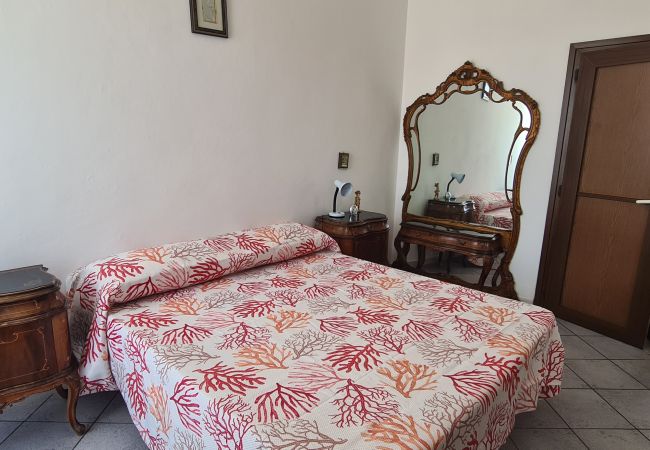 Ferienwohnung in Ponza - Turistcasa - Corso Umberto 81 -