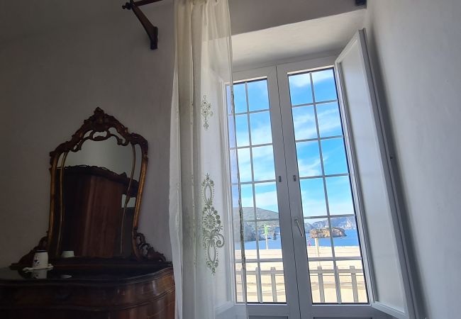 Ferienwohnung in Ponza - Turistcasa - Corso Umberto 81 -