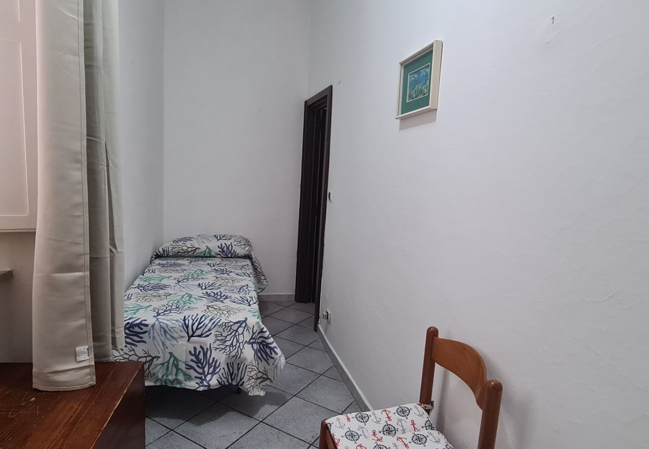 Ferienwohnung in Ponza - Turistcasa - Corso Umberto 81 -