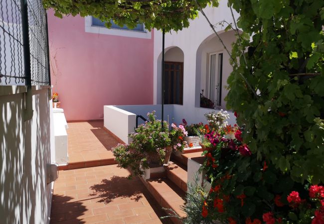 Zimmeranmietung in Ponza - La Maison Fiorita camere