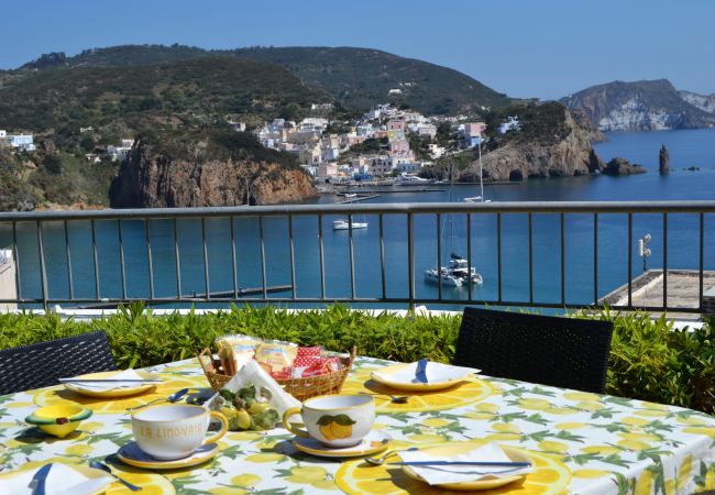 Villa in Ponza - Turistcasa -Villa  La Limonaia a mare