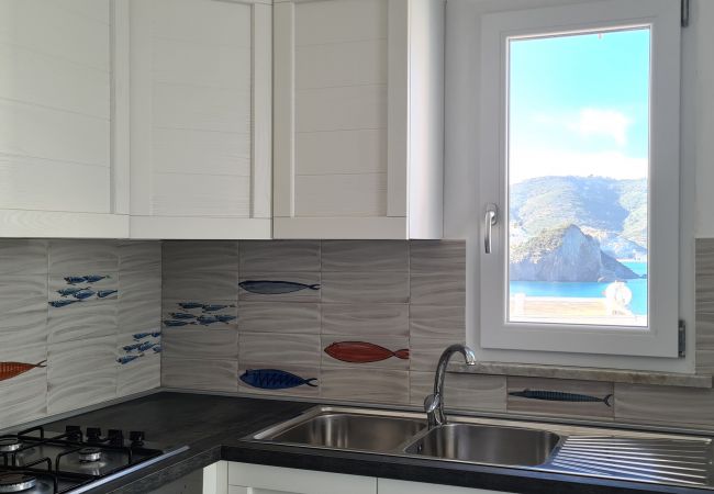 Ferienwohnung in Ponza - Turistcasa - Mini Suite Corso Umberto 111