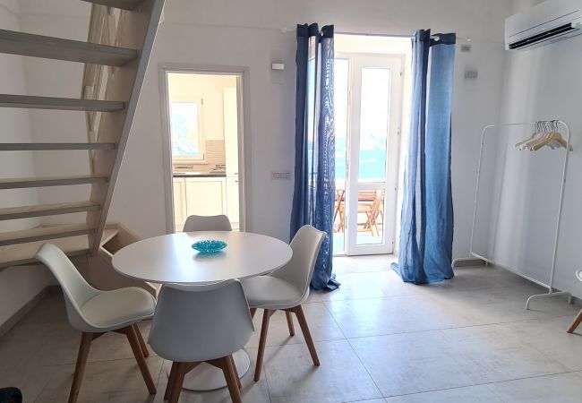 Ferienwohnung in Ponza - Turistcasa - Mini Suite Corso Umberto 111