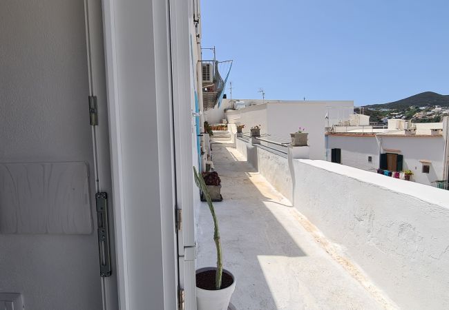 Ferienwohnung in Ponza - Turistcasa - Il Grottino -