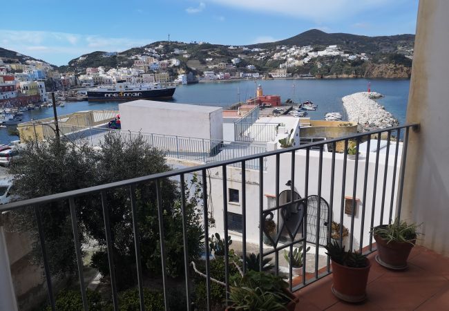 Ferienwohnung in Ponza - La casa della bella Lucia