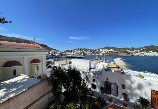 Ferienwohnung in Ponza - La casa della bella Lucia