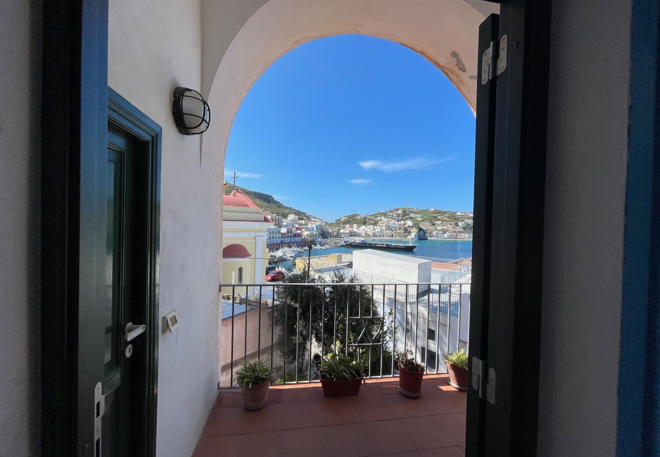 Ferienwohnung in Ponza - Turistcasa - La casa della bella Lucia -