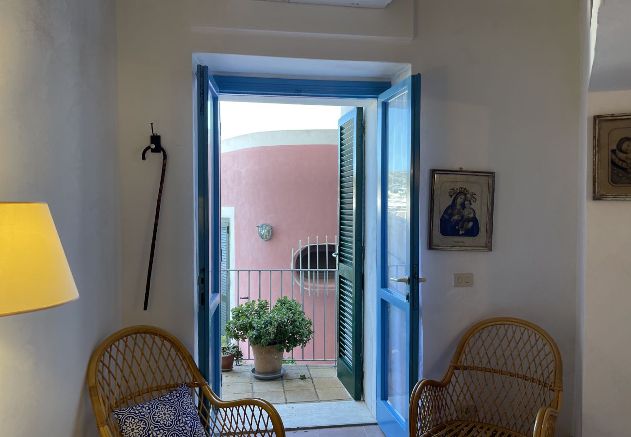 Ferienwohnung in Ponza - Turistcasa - La casa della bella Lucia -
