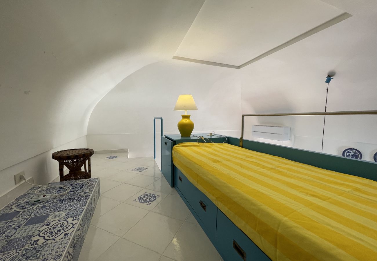 Ferienwohnung in Ponza - Turistcasa - La casa della bella Lucia -
