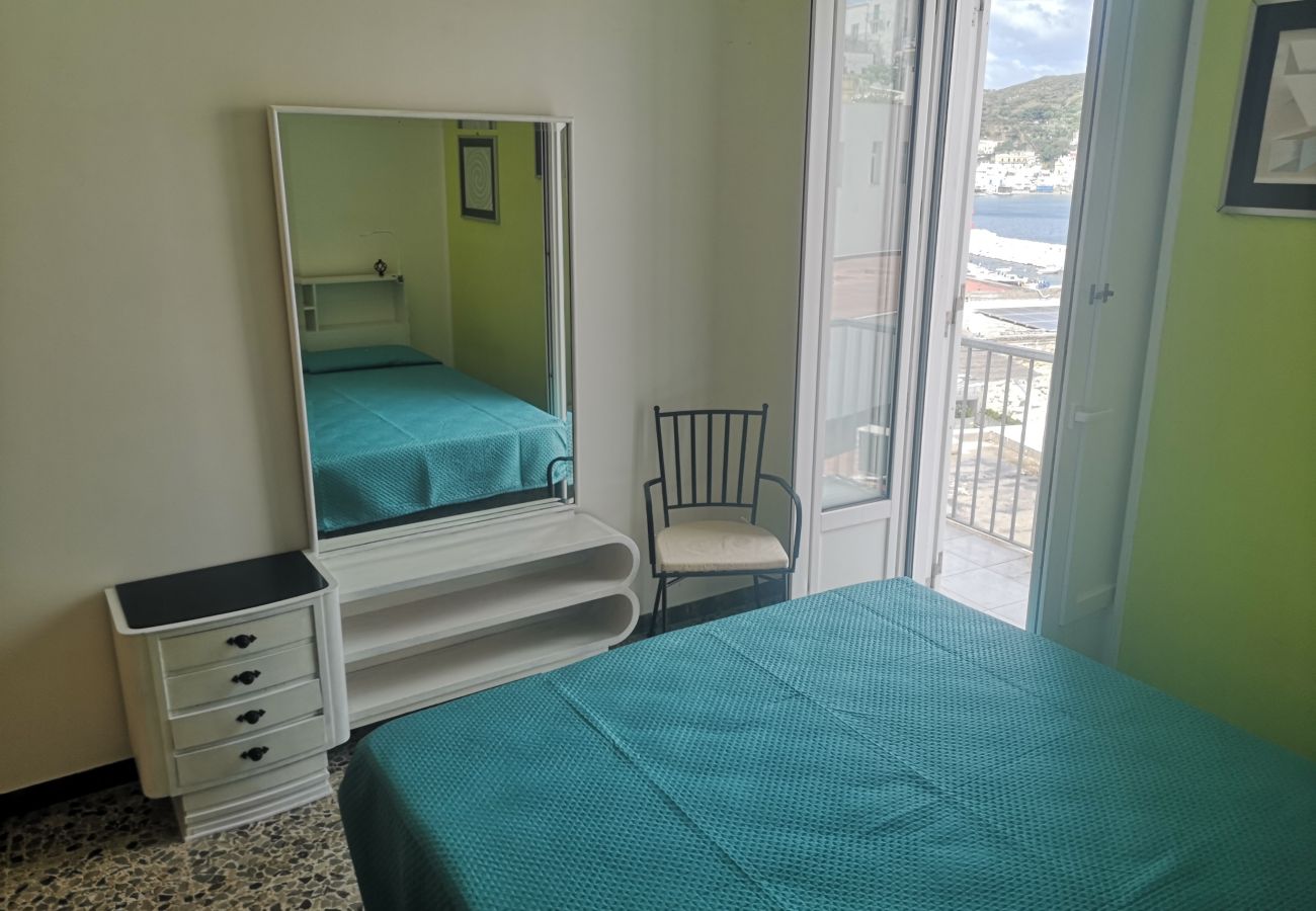 Ferienwohnung in Ponza - Turistcasa - Porto sicuro