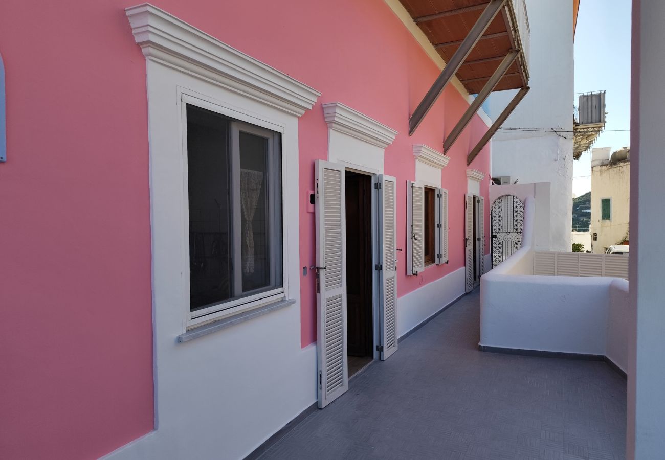 Ferienwohnung in Ponza - Turistcasa - Isolamì 2 -