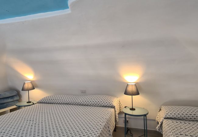 Apartment in Ponza - Turistcasa - Mini Suite Corso Umberto 111