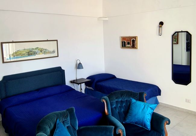 Апартаменты на Ponza - Turistcasa - Corso Umberto 110 -