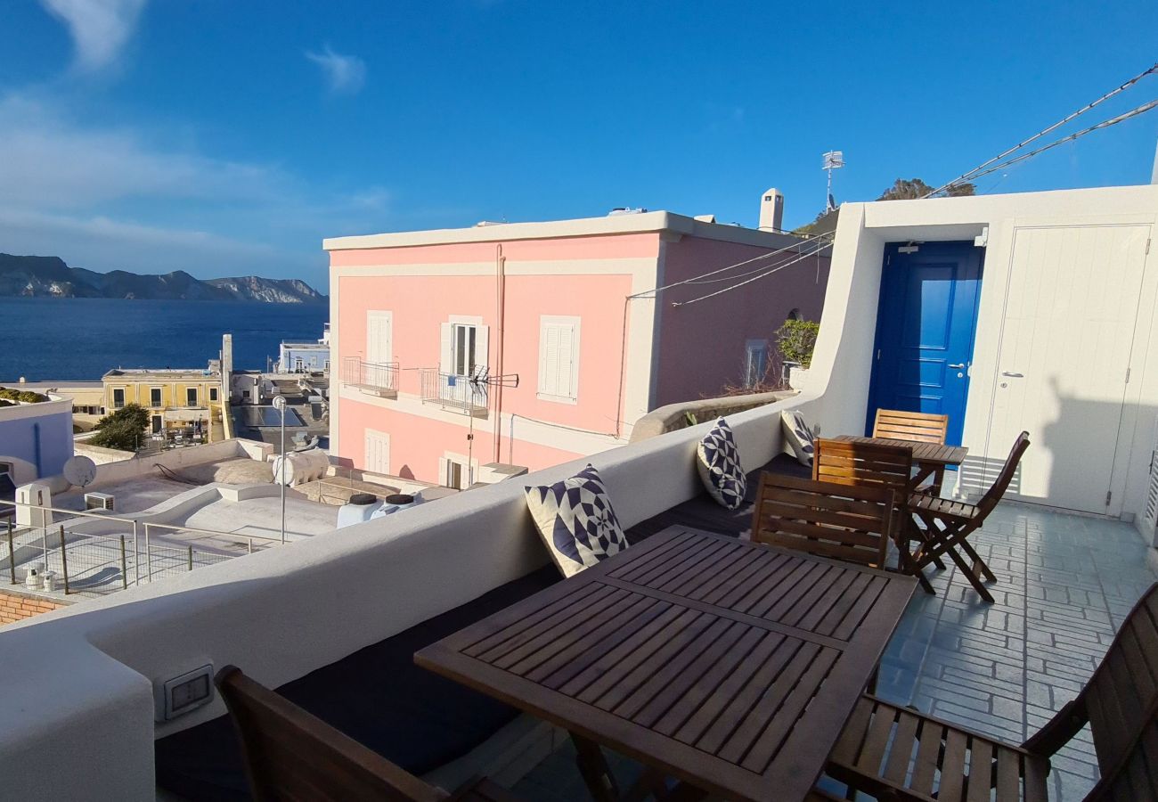 Апартаменты на Ponza - Turistcasa - Corso Umberto 110 -