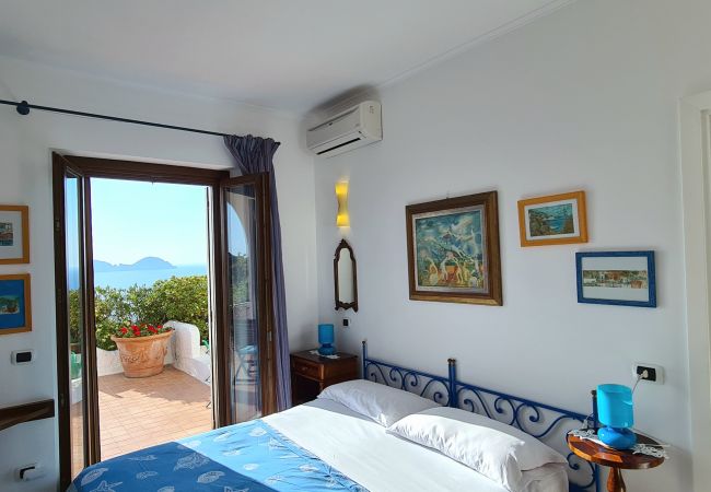 Rent by room на Ponza - B&B Il Gabbiano camera matrimoniale 01