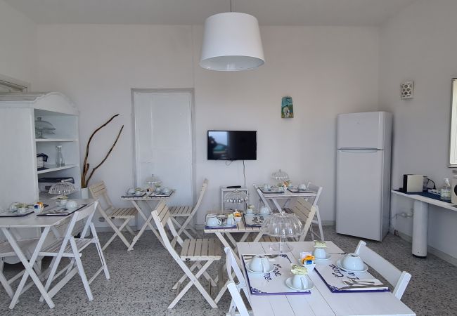 Rent by room на Ponza - b&b Casa d'aMare - Il Mare in una stanza -